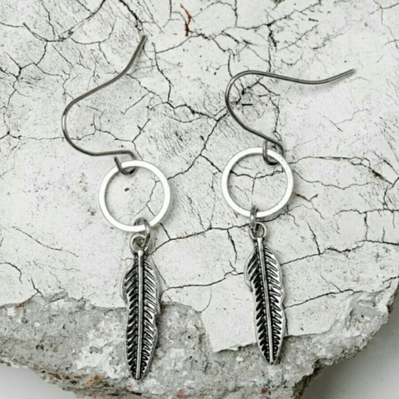 Minimalist sterling silver feather fish hook earrings - Picture 4 of 5